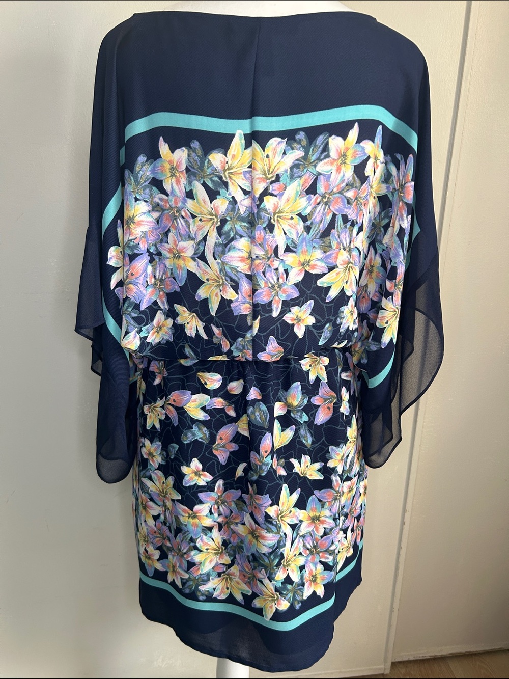 BCBGMaxAzria Lois Kimono Sleeve Floral Print Chiffon Mini Dress - Picture 5 of 10